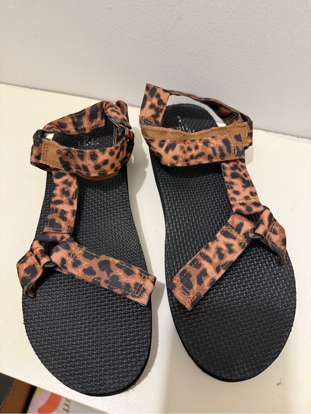 Leopard-Print Adjustable Strap Sandals - Black Sole